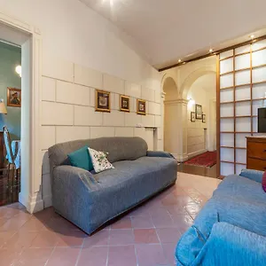 castel-santangelo-cozy-apartment.it-romehotels.com/